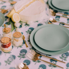 8 In. Trend Eucalyptus Plates 10 Count