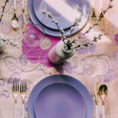 10 In. Trend Purple Rose Plastic Plates | 10 Count