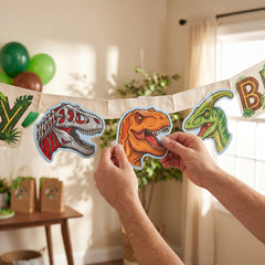 Jurassic World Dinosaur Finger Puppets Party Favors, 12-Pack
