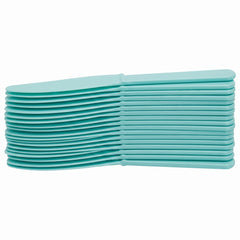 Robin's Egg Blue Plastic Knives - 7.5 In. | 20 Count