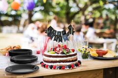 7 In. Black Plastic Plates | Case of 600