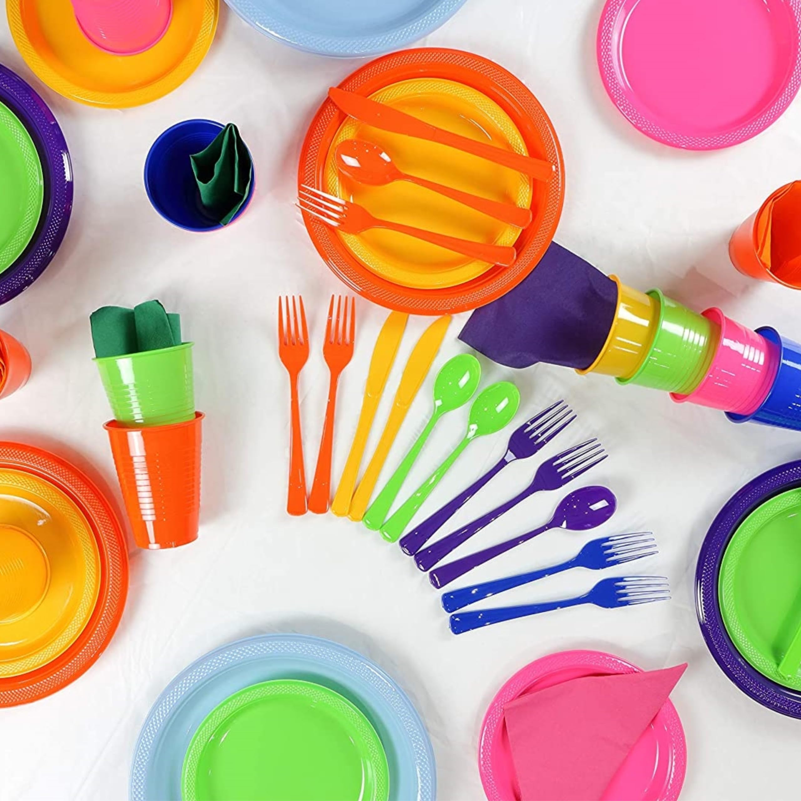 7 In. Lime Green Plastic Plates | 8 Count