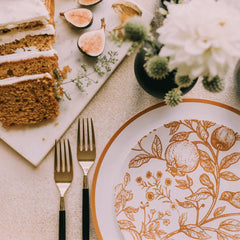 10 In. Pomegranate Design Plastic Plates | 120 Count