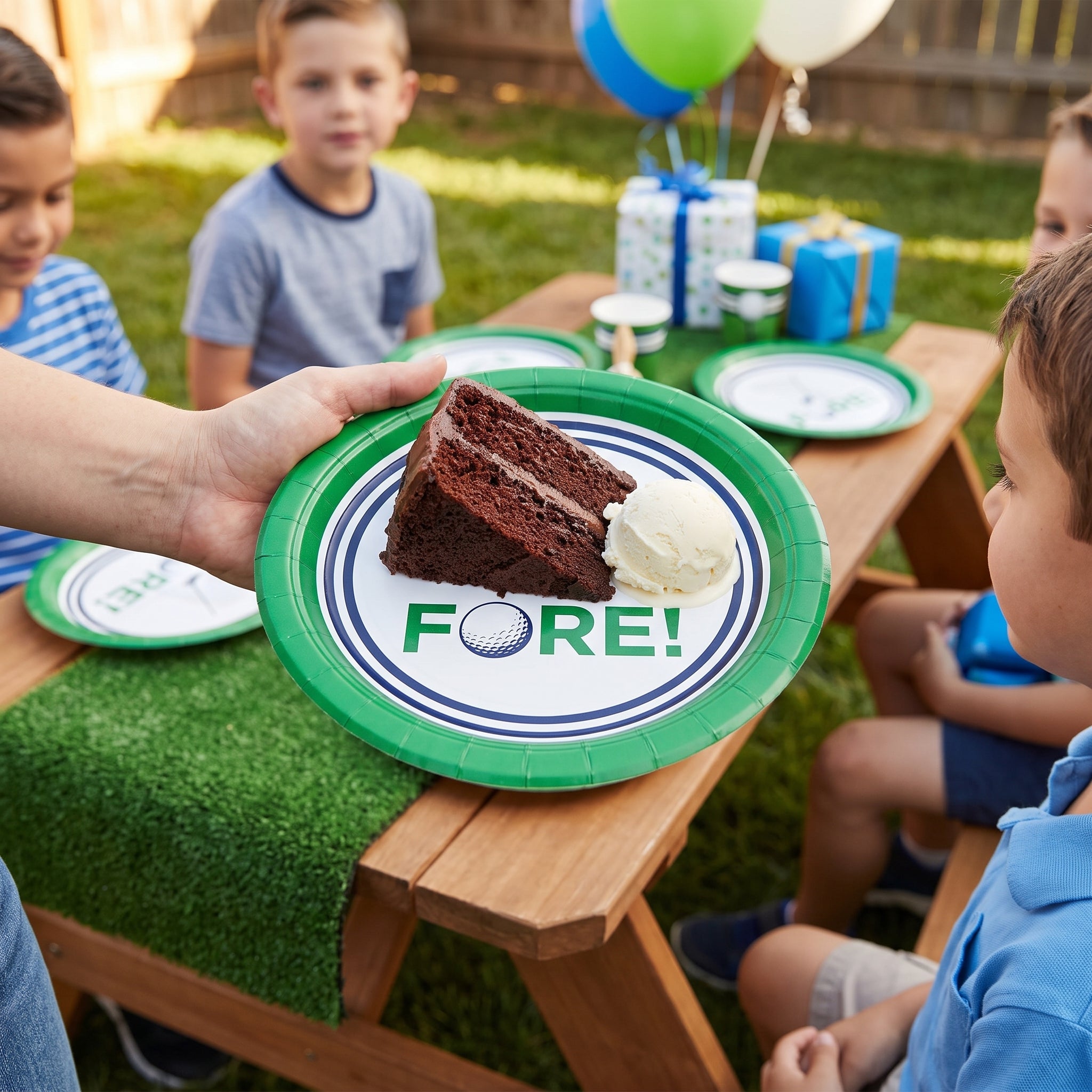 Golf Party 7" Round Paper Plates