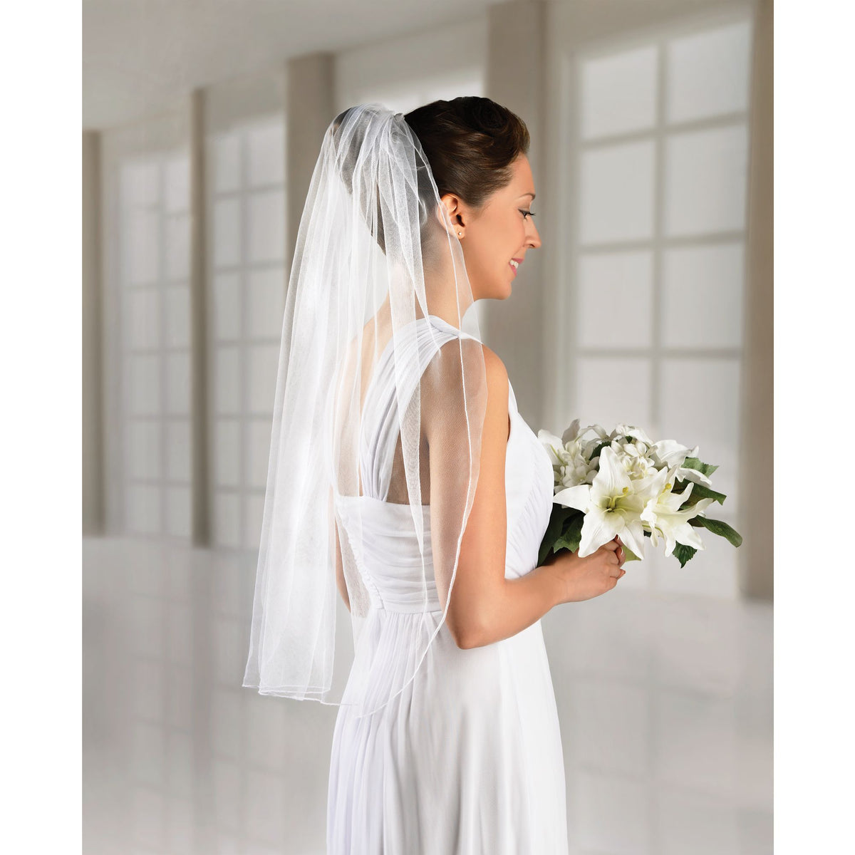 Elegant Single Layer Bridal Veil - White Tulle Wedding Accessory