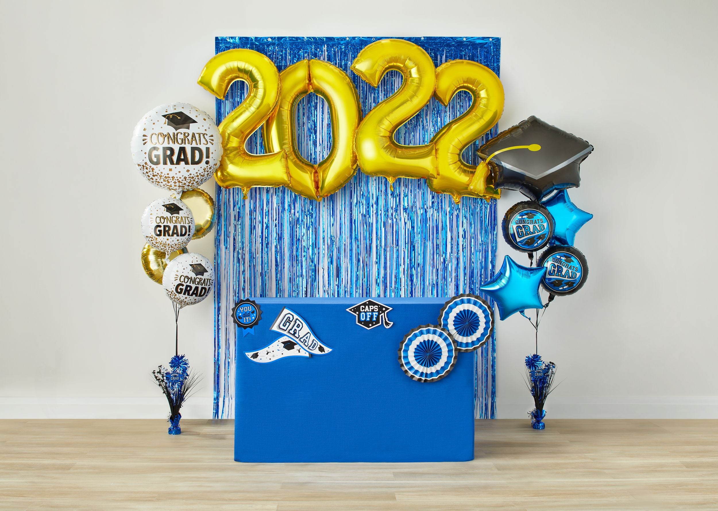 Blue Graduation Room Decorating Kit