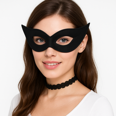 Chic Black Winged Eye Mask ‚Äì Fashionable Costume Accessory