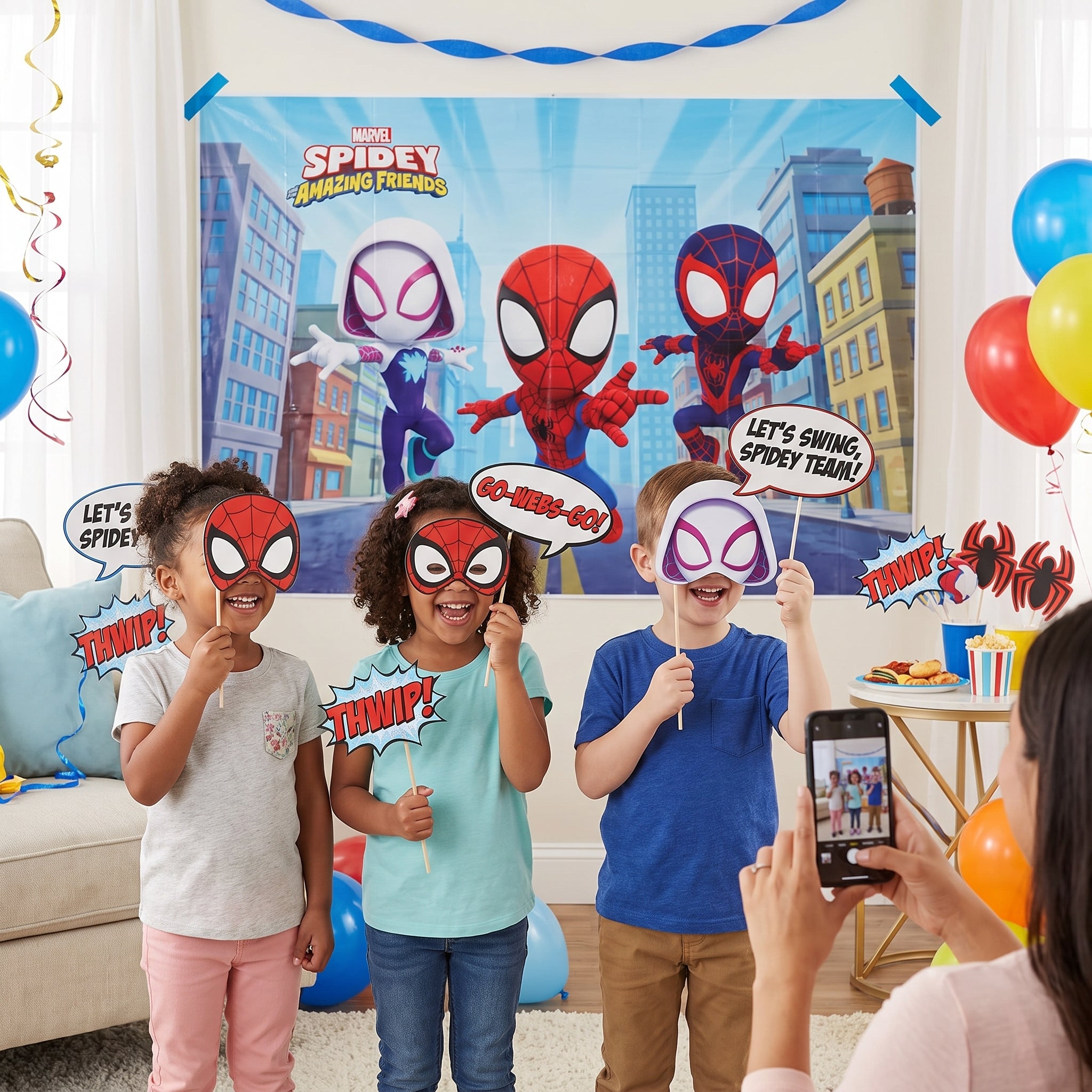 Marvel Spidey and His Amazing Friends Scene Setter Kit with Photo Booth Props