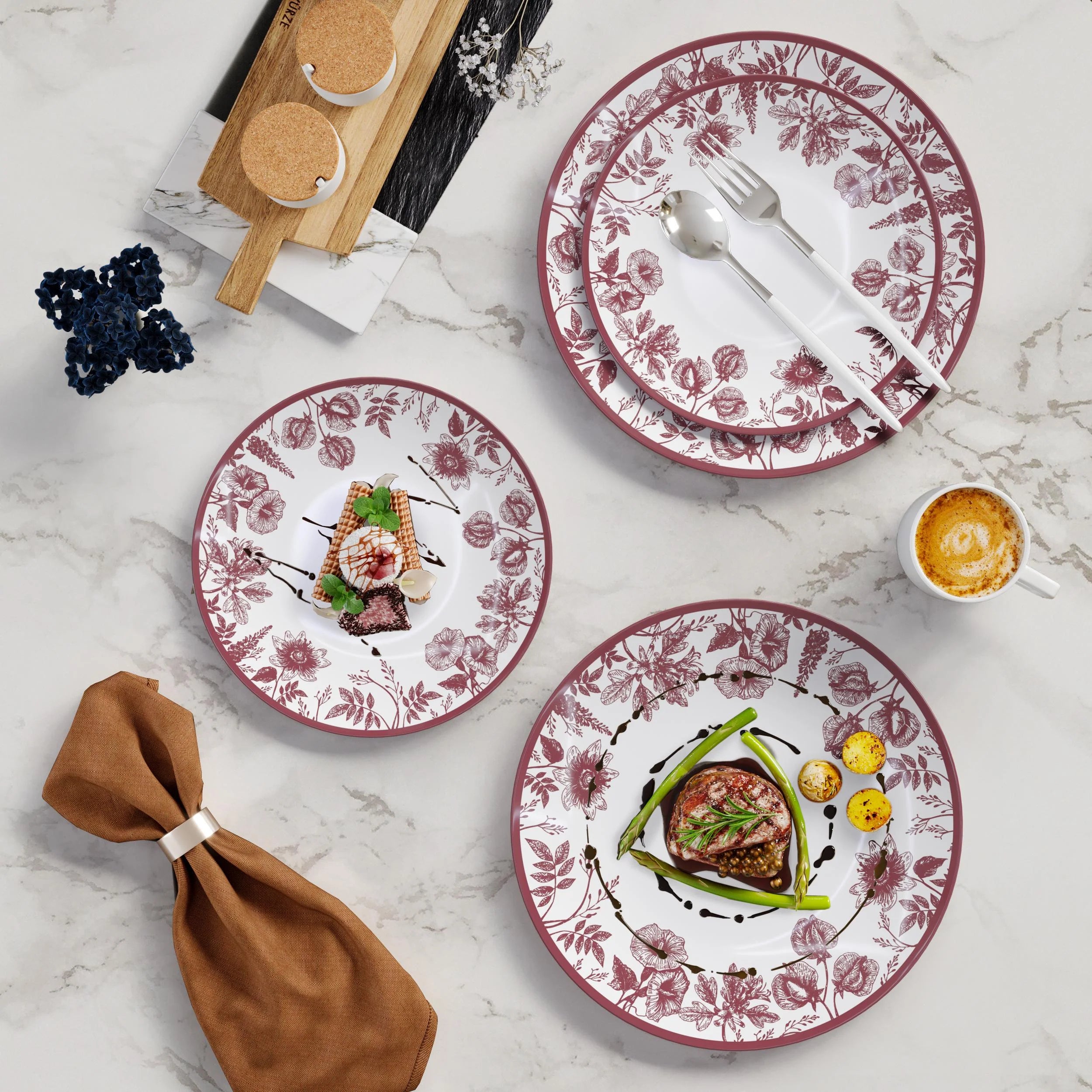 10 In. Vine Design Plastic Plates (10)