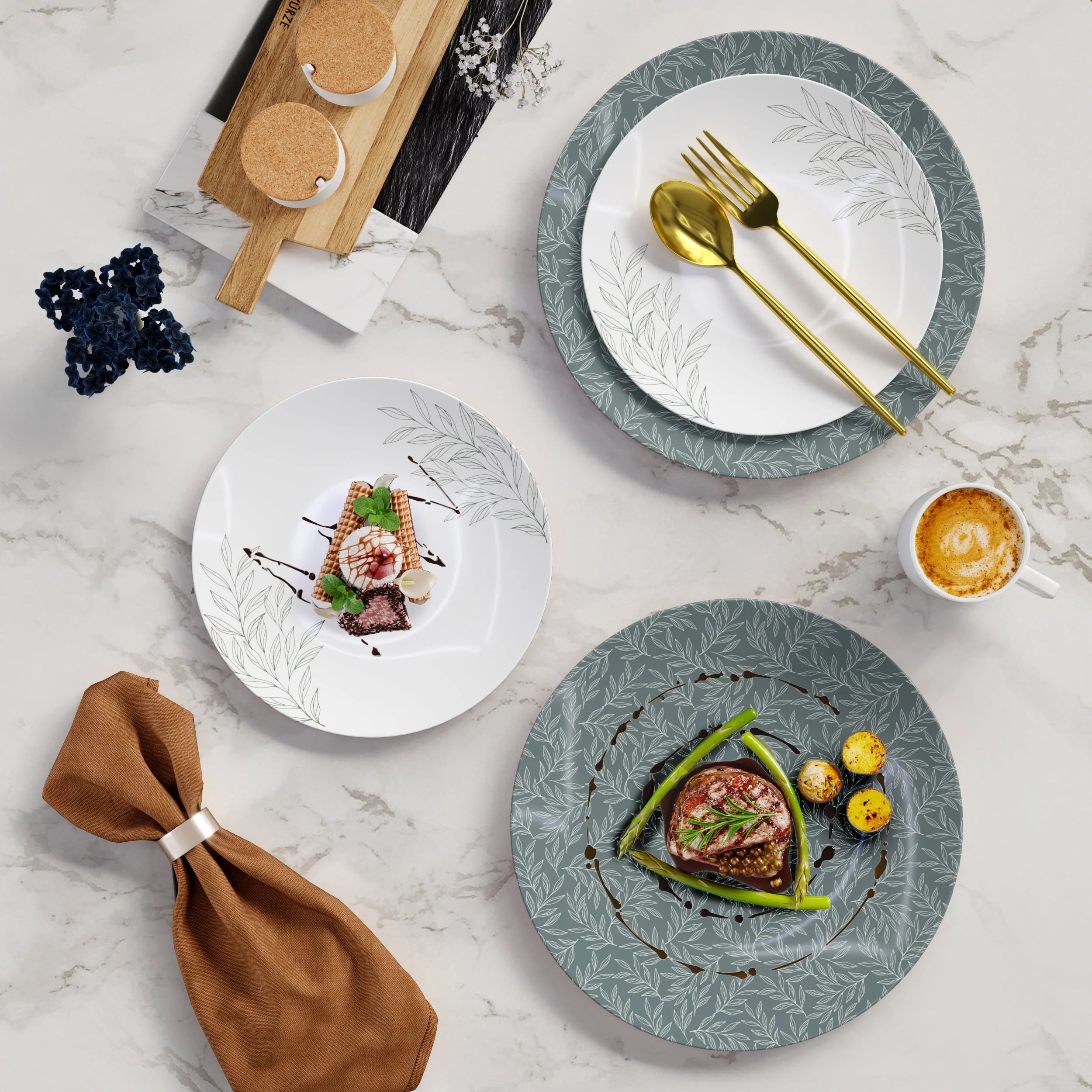 8" Aleh Design Plastic Plates (10)