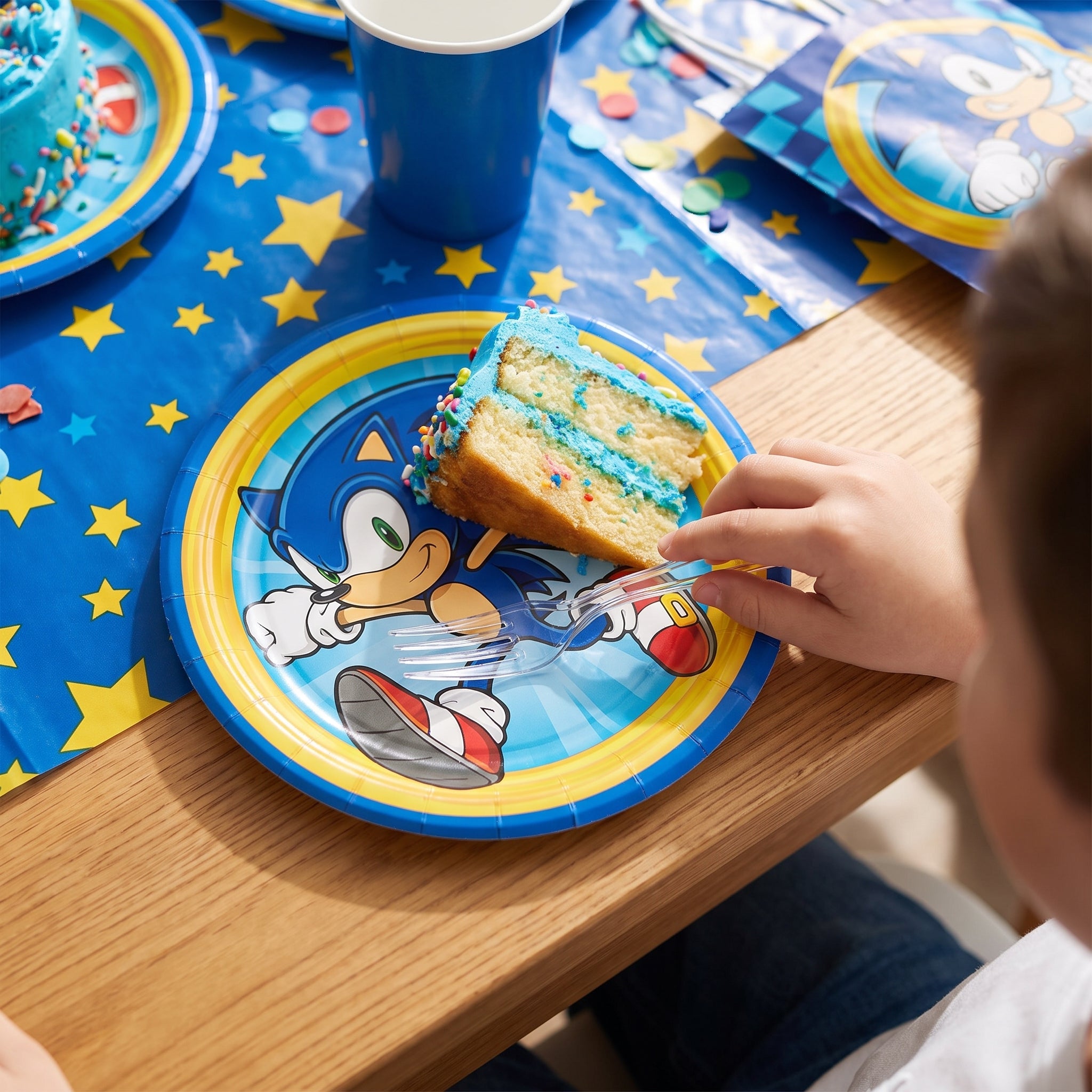 Sonic the Hedgehog 7" Round Paper Plates