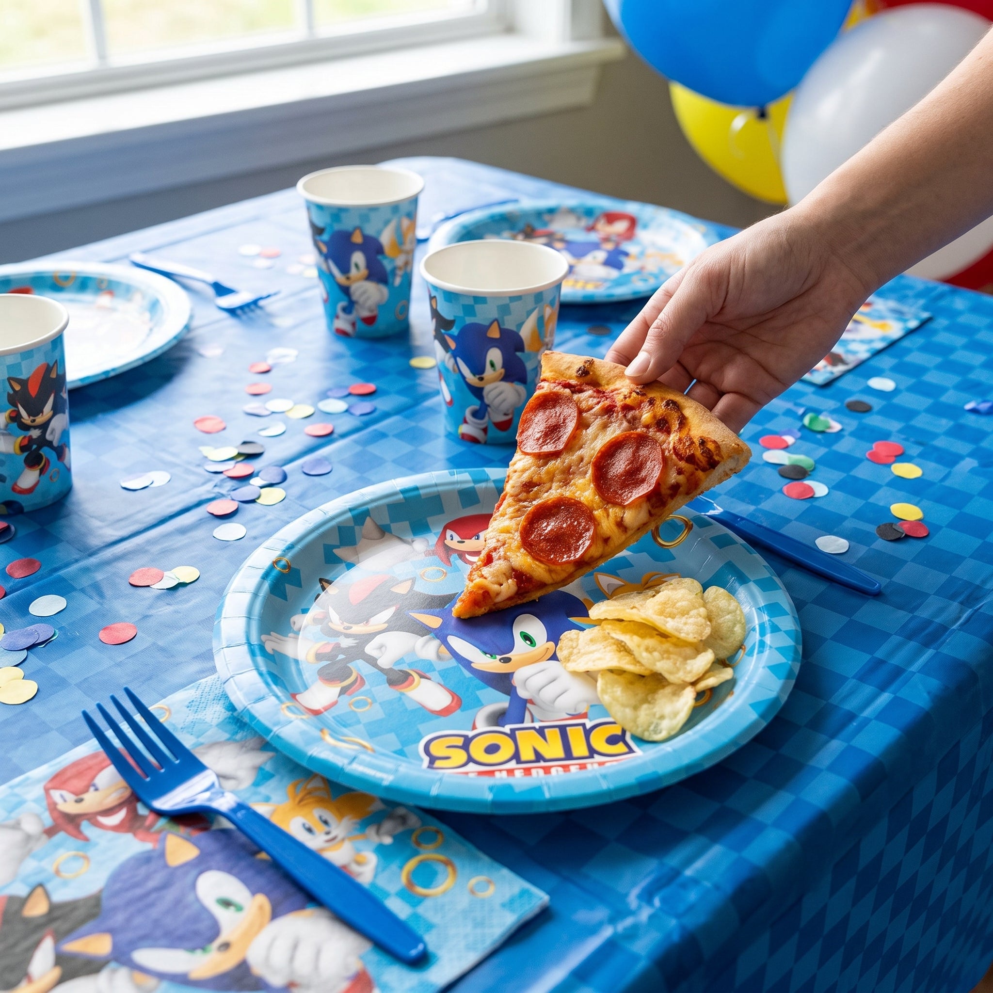 Sonic the Hedgehog 9" Round Party Plates